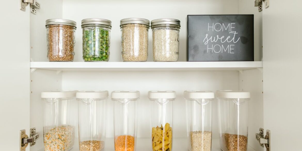 Kredens kapilarny 2.0: gliniane moduły chłodzące bez prądu do kuchni i jadalni