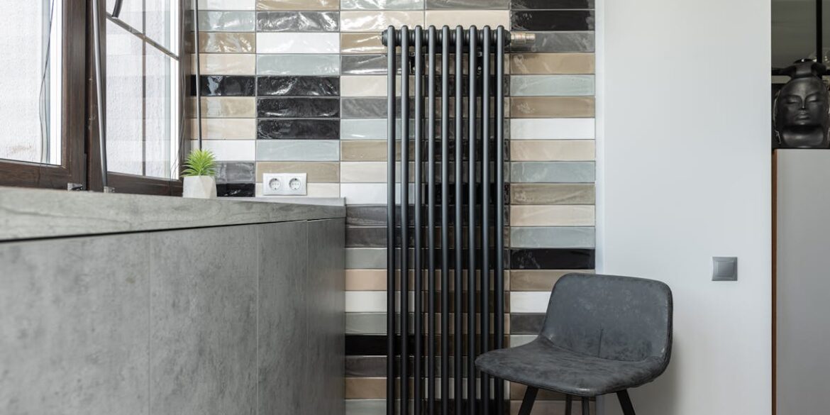 Meble, które grzeją i chłodzą pasywnie: ukryte akumulatory z PCM w salonie, sypialni i łazience